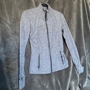 Lulu activewear long sleeved lightweight stretchy jacket